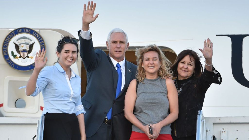 Mike Pence Age, Birthday Dates, Wife, Family and Biography