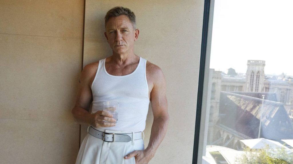 Daniel Craig