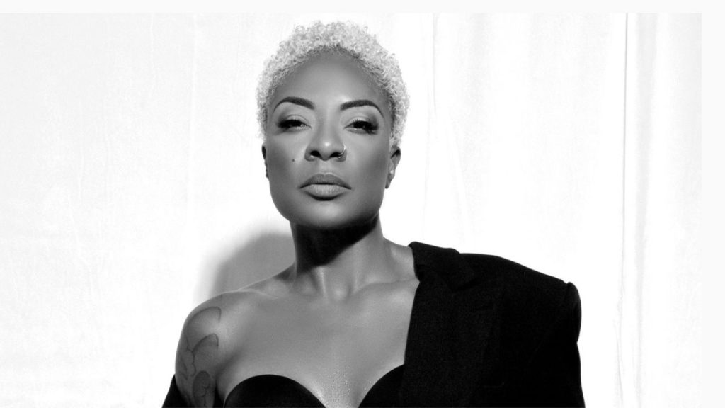 Jully Black salary